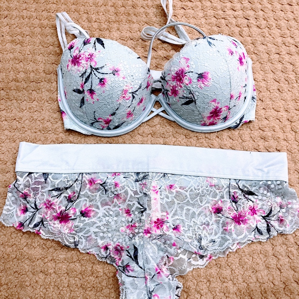 Set of PINK bra and panties